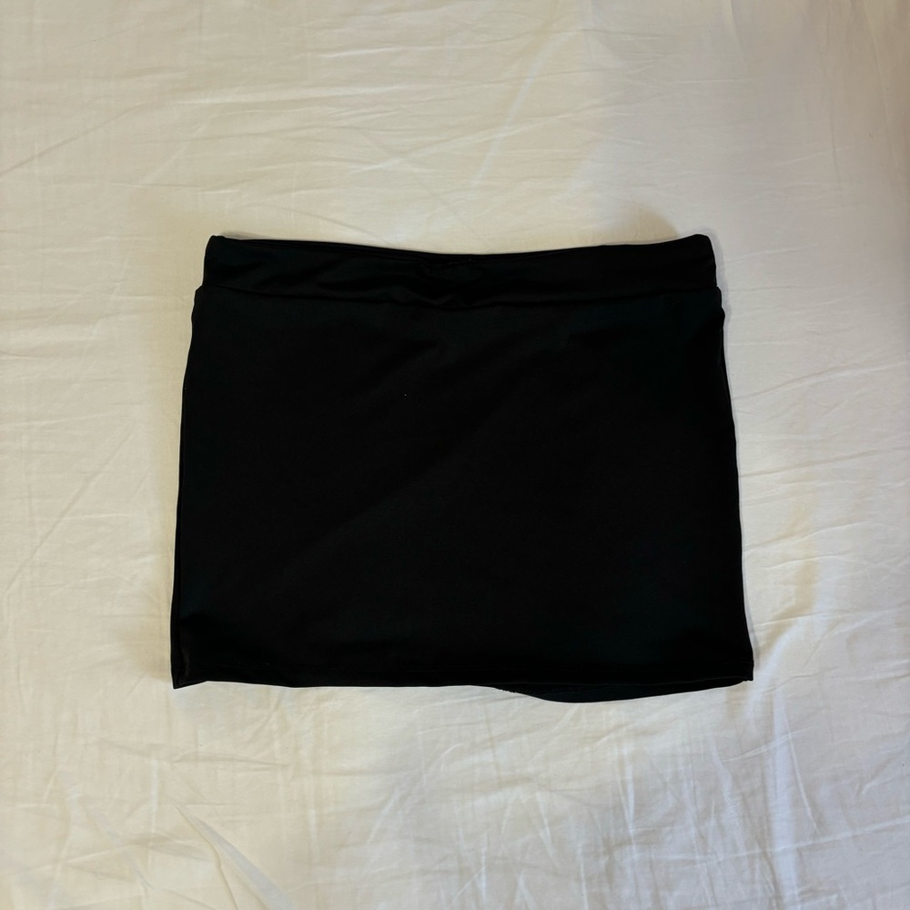 black mini skirt